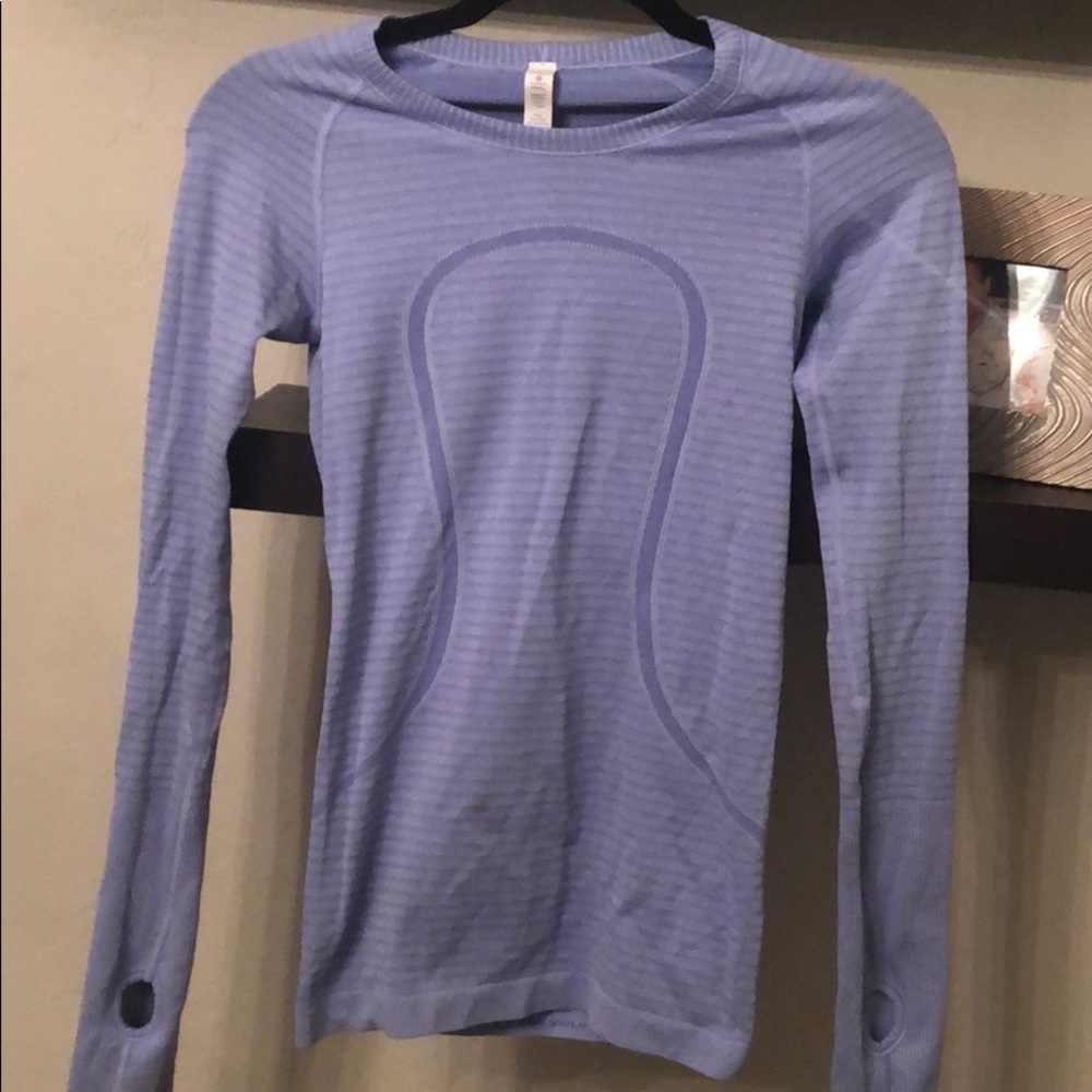 Lululemon top